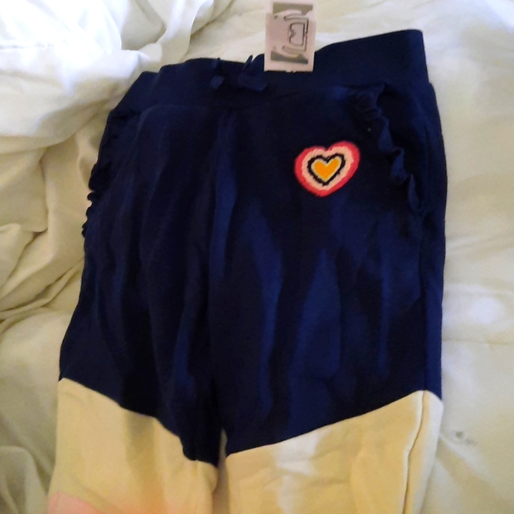 Sweat suit set. Sweater  is size 7 an pants r 8